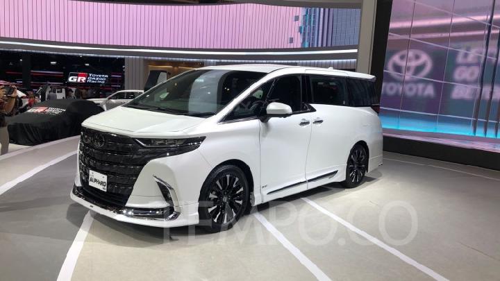 Harga Toyota Alphard Hybrid Hybrid Tembus Rp 1,6 Miliar